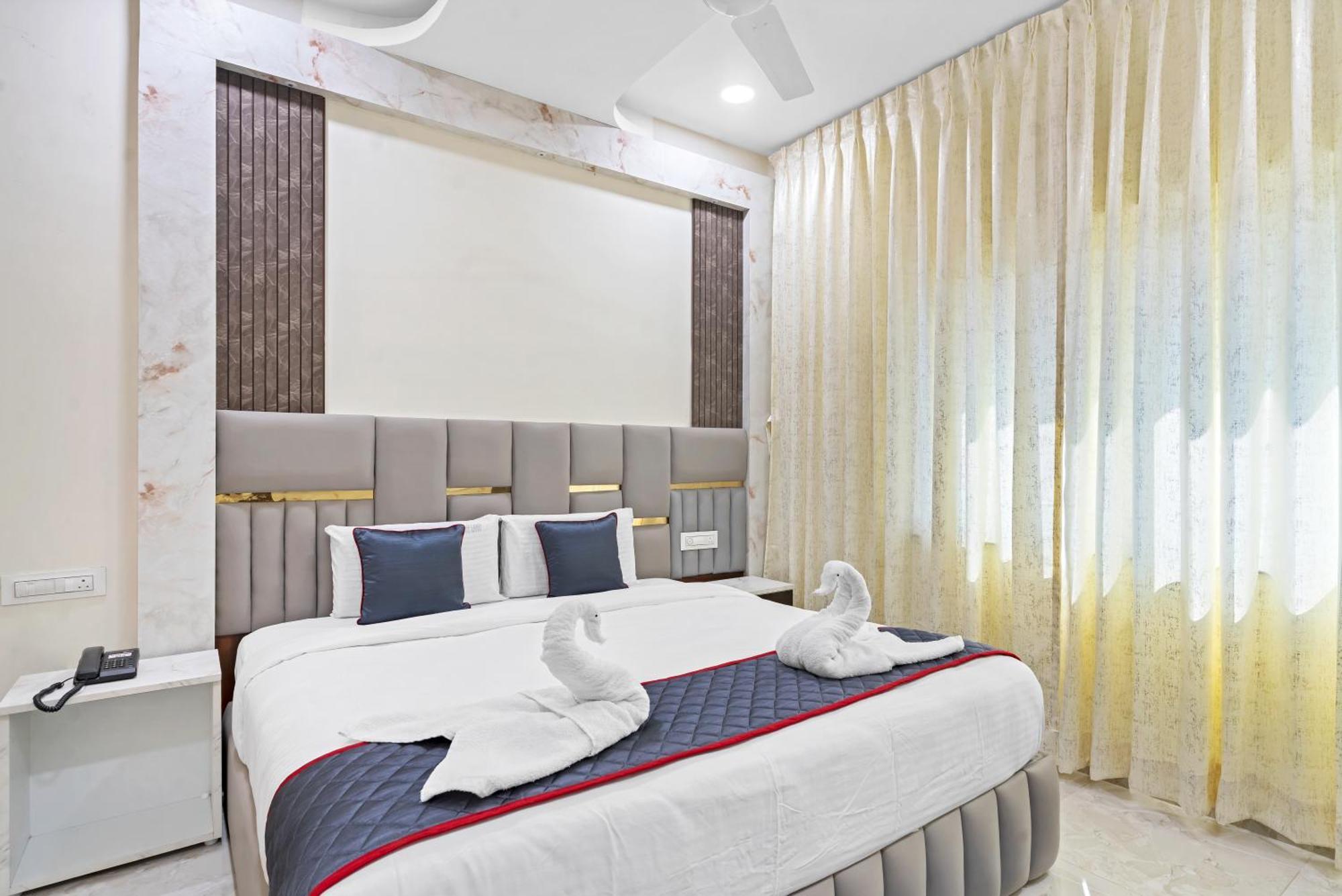 Hotel Sky Land Khammam Bagian luar foto