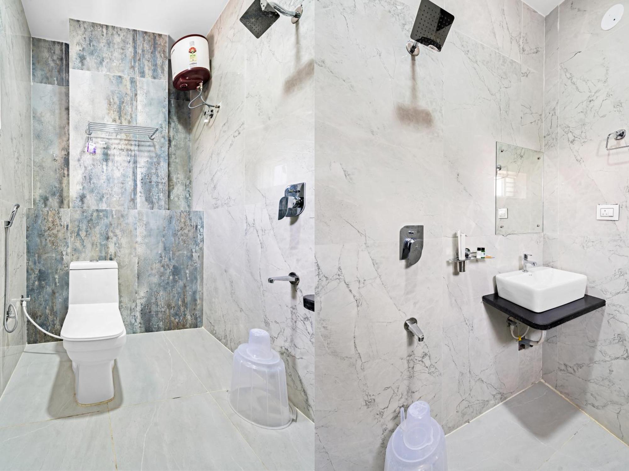 Hotel Sky Land Khammam Bagian luar foto